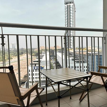 Teega Suites Puteriharbour By Wp Homestay Джохор-Бару Екстер'єр фото