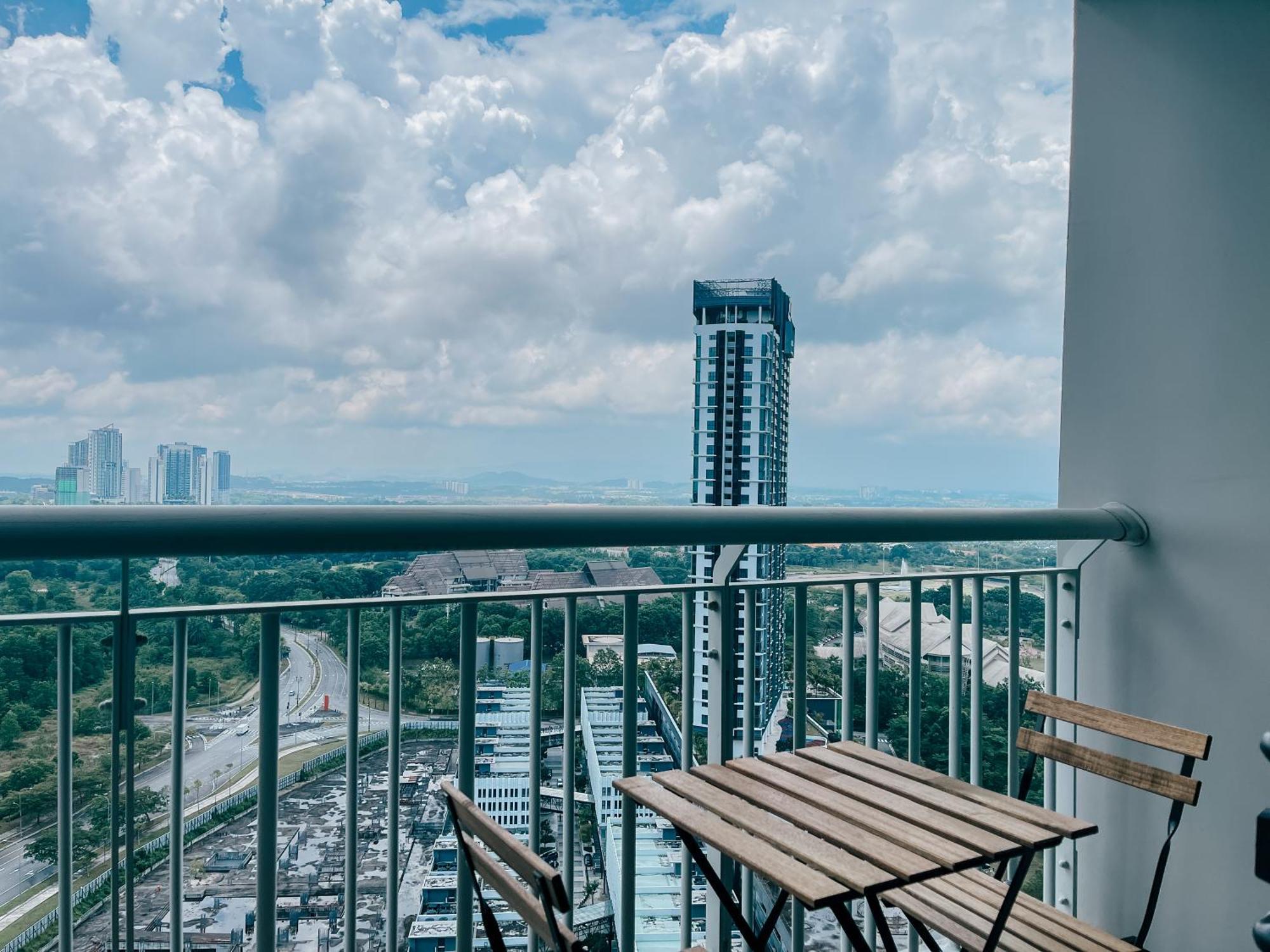 Teega Suites Puteriharbour By Wp Homestay Джохор-Бару Екстер'єр фото