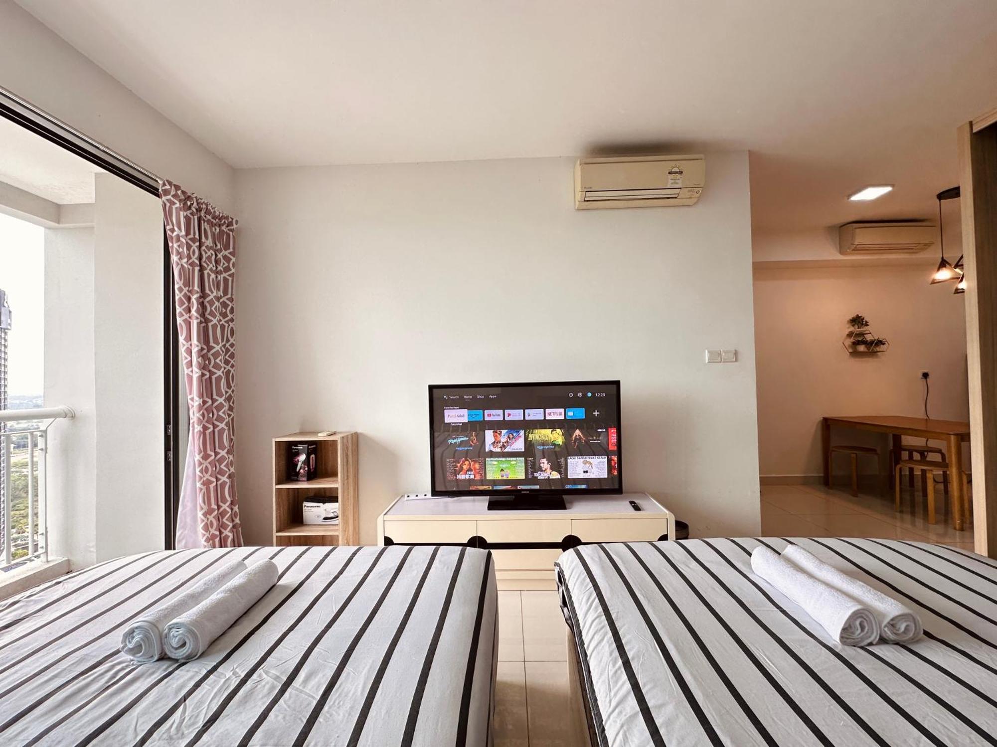 Teega Suites Puteriharbour By Wp Homestay Джохор-Бару Номер фото